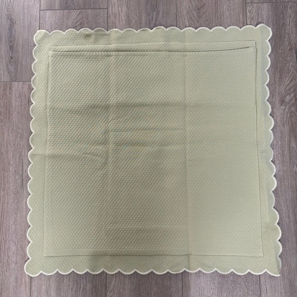 William Sonoma Square Pillow Cover Sham Quilted Scalloped Edge Green 26”x 26” - Picture 7 of 10